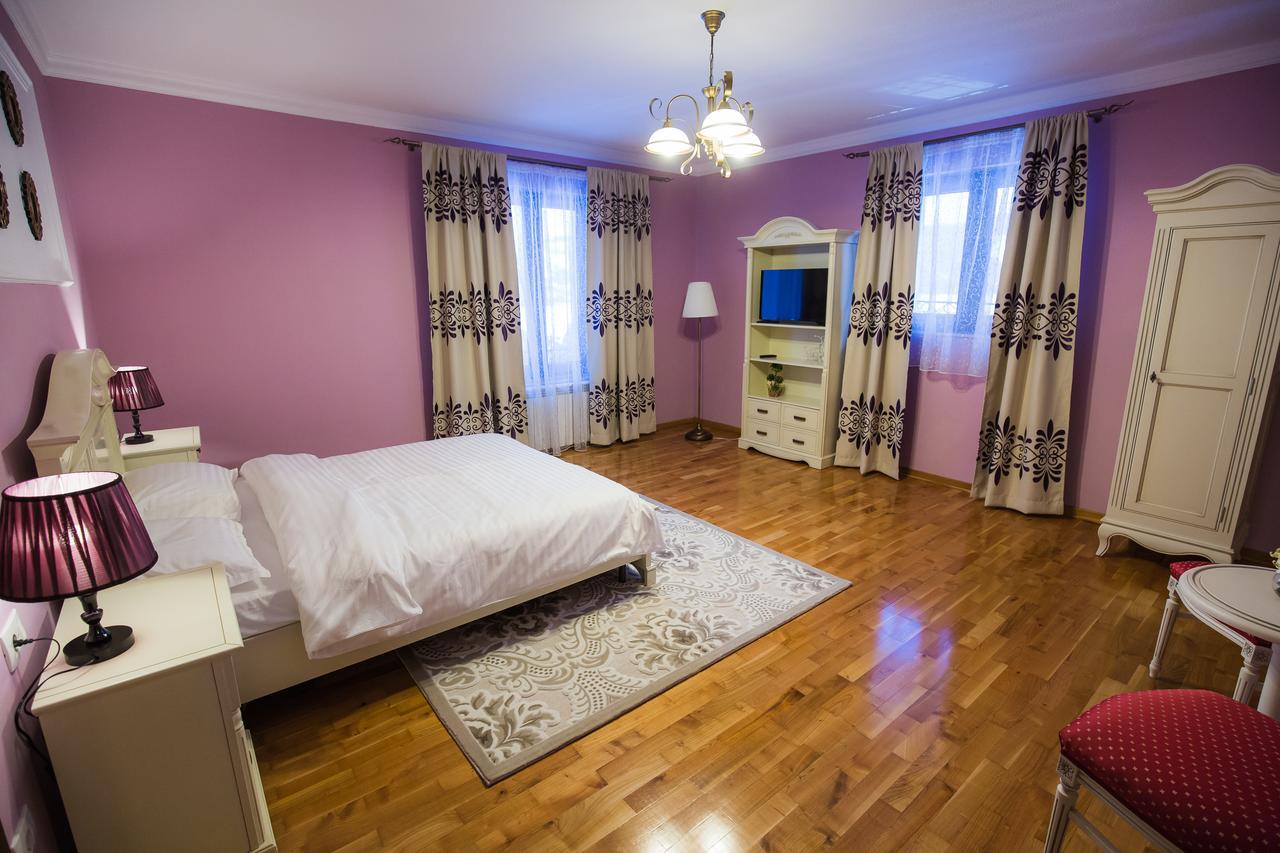 Conacul Dante Hotell Pianu de Jos Exteriör bild