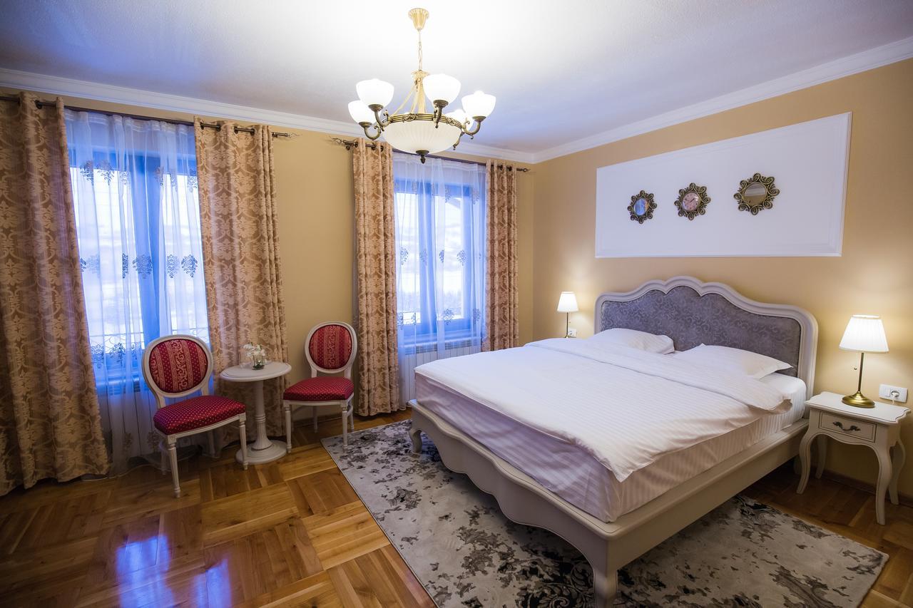Conacul Dante Hotell Pianu de Jos Exteriör bild