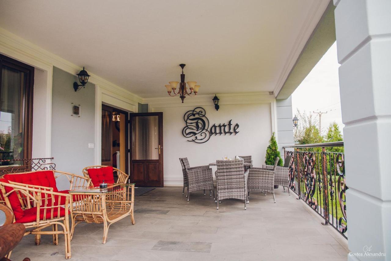 Conacul Dante Hotell Pianu de Jos Exteriör bild